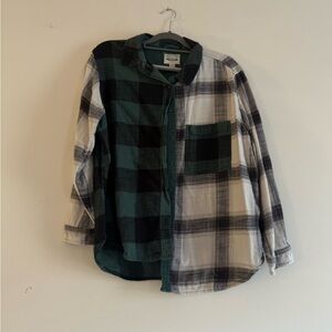 American Eagle size L green and white flannel